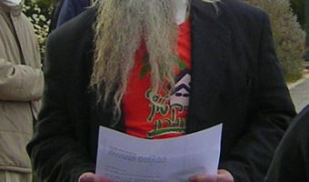 Rabbi Menachem Froman (1945-2013). From Wikimedia Commons.